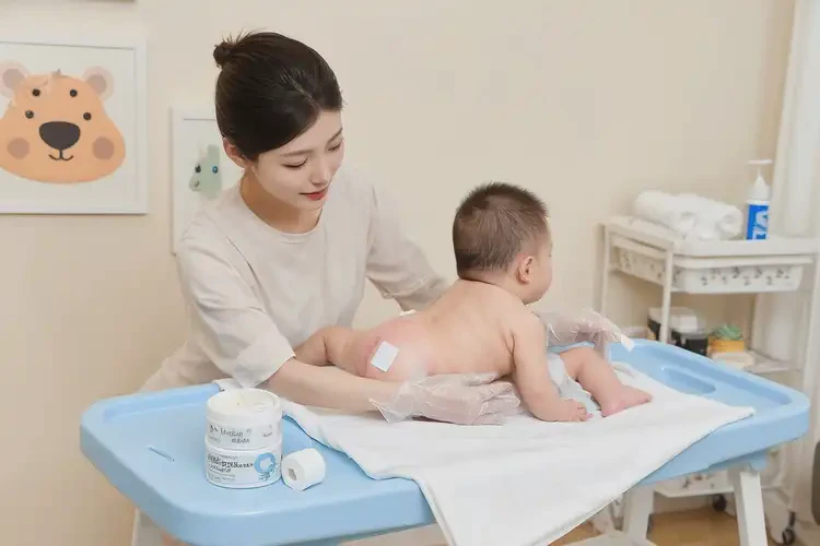 寶寶屁股出濕疹可不可以徹底自愈(圖3)