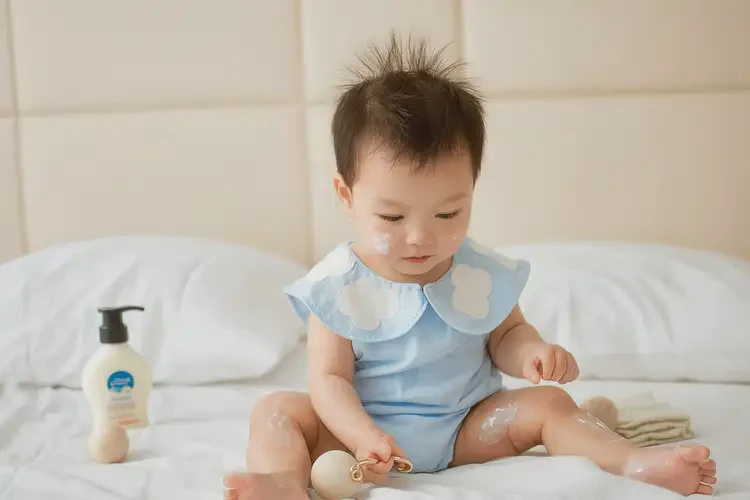 新生兒身上長濕疹能徹底自愈嗎(圖3)