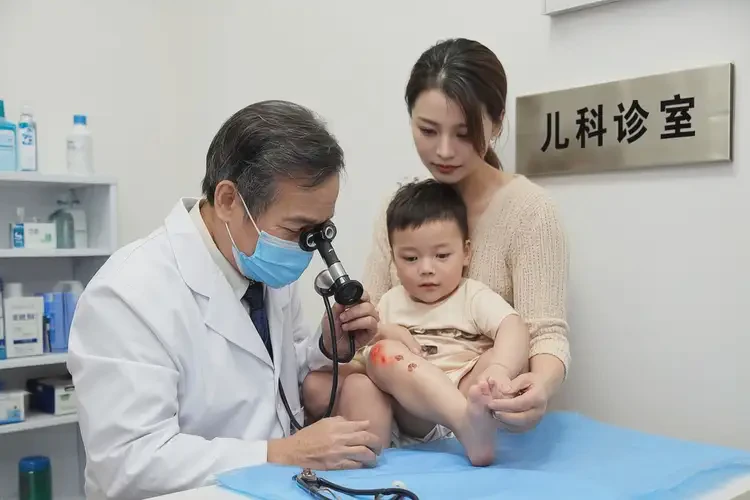 幼兒大腿容易起濕疹能徹底自愈嗎(圖2)