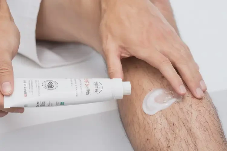 青年人小腿上容易長(zhǎng)濕疹能夠徹底治愈嗎(圖3)