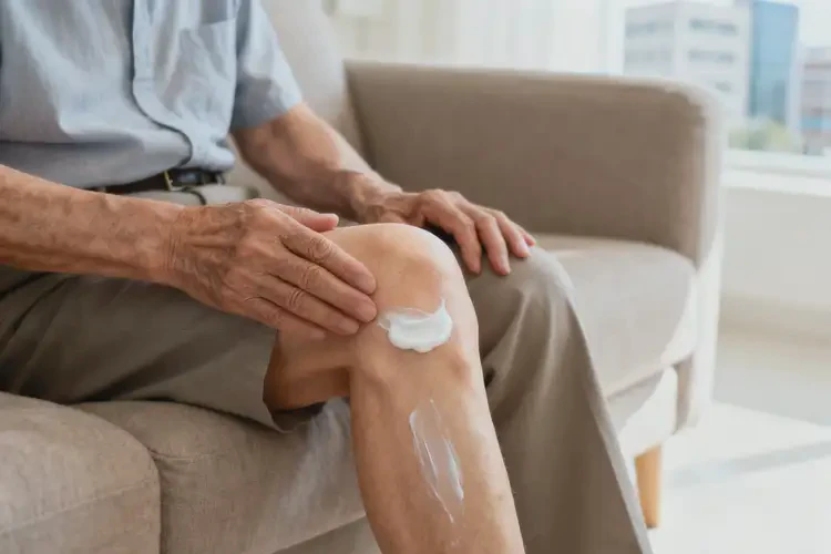 老人大腿偶爾長濕疹可以徹底自愈嗎(圖1)