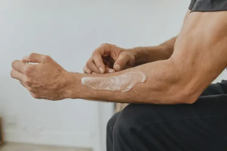 男人身上容易長濕疹不管它會自己自愈嗎(圖3)