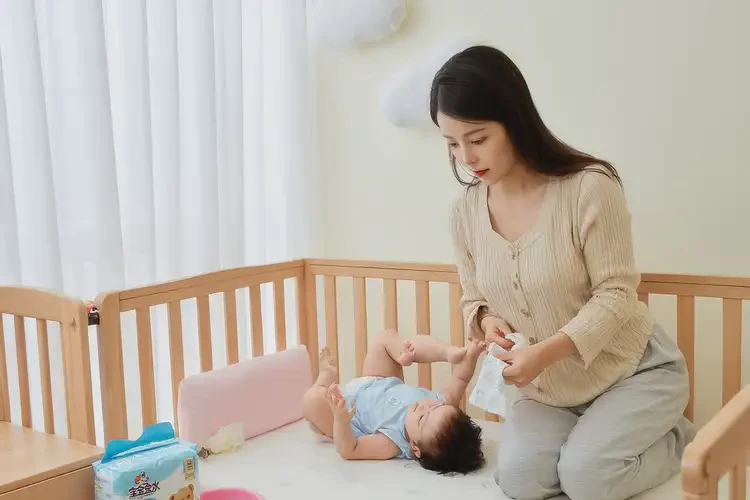 孩子屁股偶爾起濕疹不管它會(huì)自己好嗎(圖2)