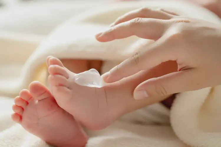 新生兒腳上有濕疹能夠徹底治愈嗎(圖4)