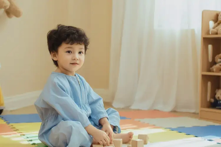 小兒腳上容易長濕疹可以徹底自愈嗎(圖1)