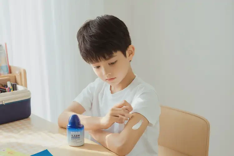 小學(xué)生身上偶爾起濕疹可以徹底自愈嗎(圖3)