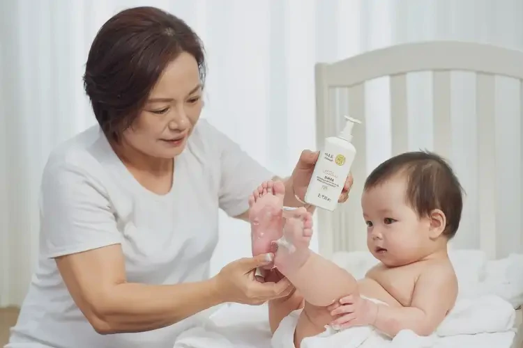 嬰幼兒腳上有濕疹能徹底自愈嗎(圖3)