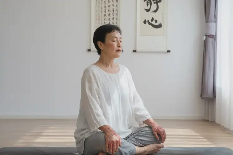 女人手臂起濕疹可不可以徹底自愈(圖1)