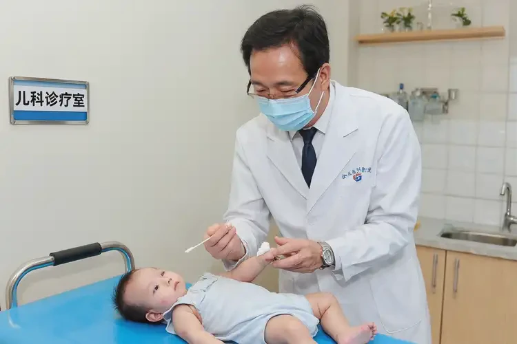 嬰幼兒肚子上容易長濕疹可不可以徹底自愈(圖3)