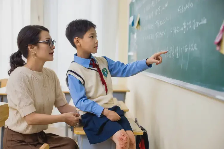 小学生小腿容易长湿疹能靠自己自愈吗(图2)