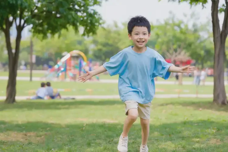 小學(xué)生身上偶爾起濕疹可以徹底自愈嗎(圖1)