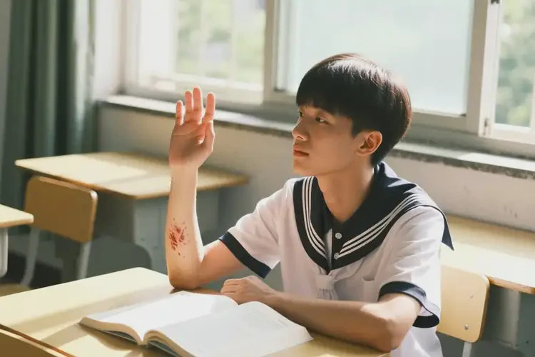 大學(xué)生手臂上起濕疹不管它會自己自愈嗎(圖3)