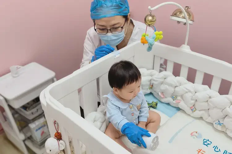 嬰幼兒面部出濕疹不管它會自己痊愈嗎(圖2)