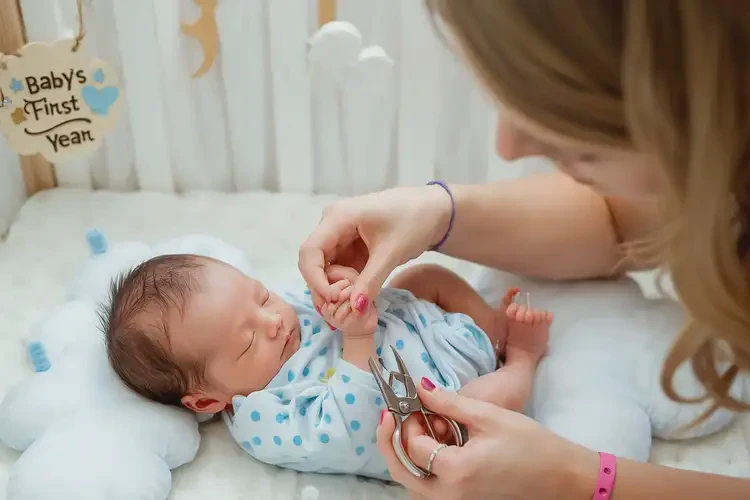 新生兒手臂起濕疹不管它會(huì)自己自愈嗎(圖1)