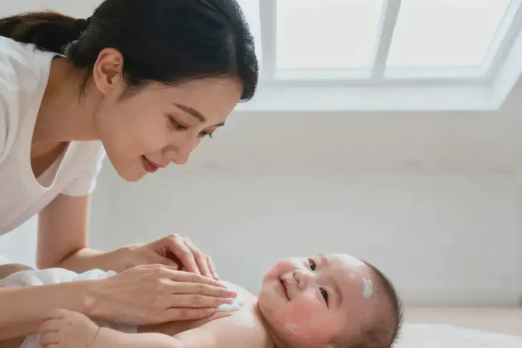 寶寶全身容易長濕疹不管它會自己好嗎(圖2)