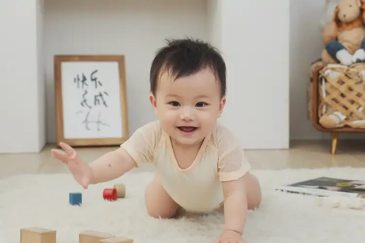 寶寶手臂上容易起濕疹不管它會自己自愈嗎(圖2)