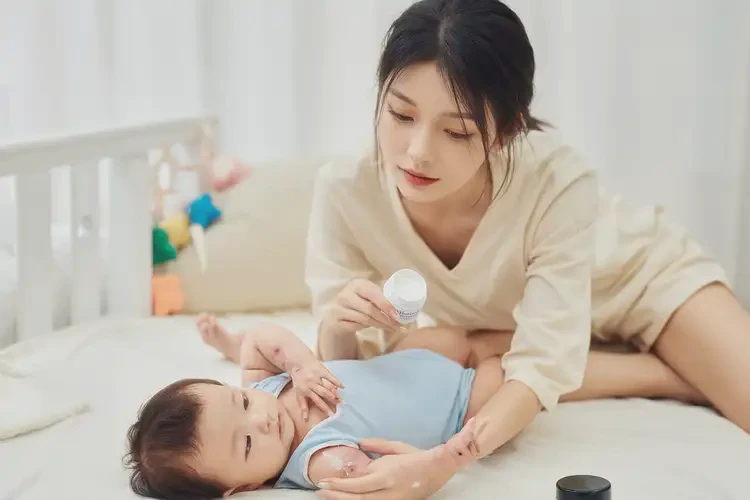 嬰幼兒手臂起濕疹可以徹底自愈嗎(圖3)