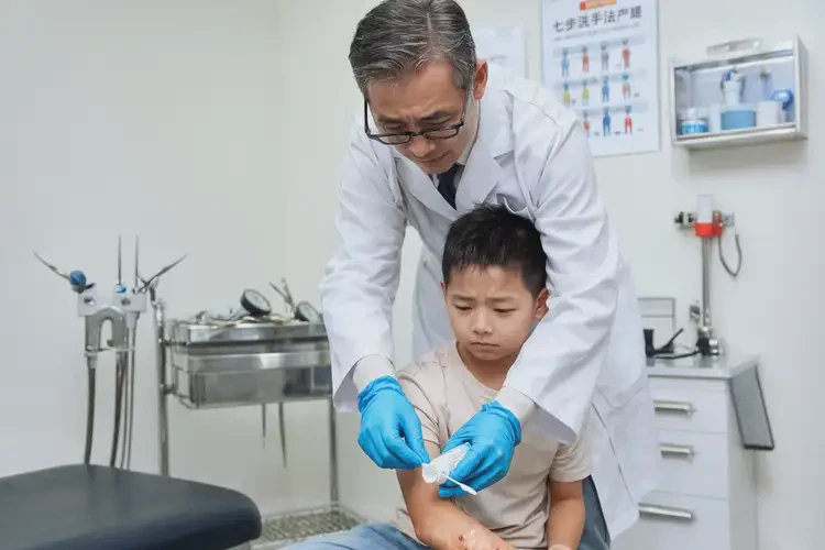 孩子手臂經(jīng)常起濕疹能夠徹底治愈嗎(圖3)