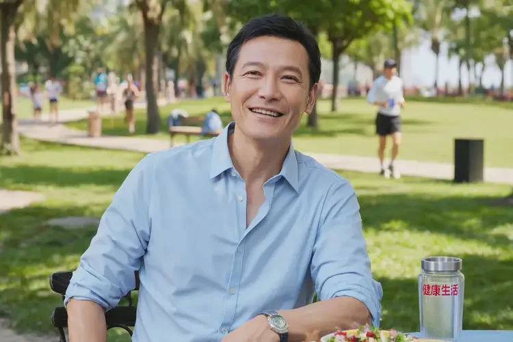 男性面部長濕疹不管它會自己自愈嗎(圖1)