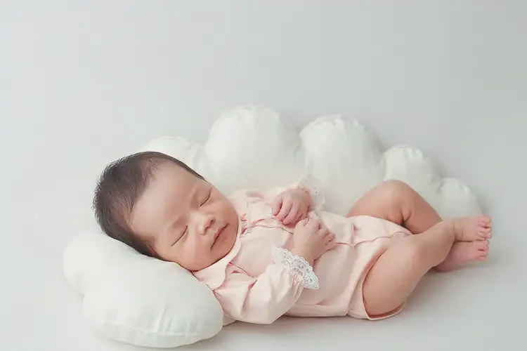 新生兒臉上偶爾起濕疹能徹底自愈嗎(圖2)