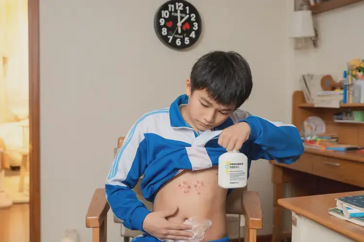 中學(xué)生肚子起濕疹不管它會(huì)自己自愈嗎(圖2)