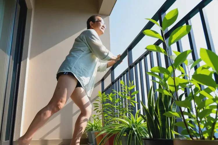 老年人大腿上容易起湿疹不管它会自己自愈吗(图2)