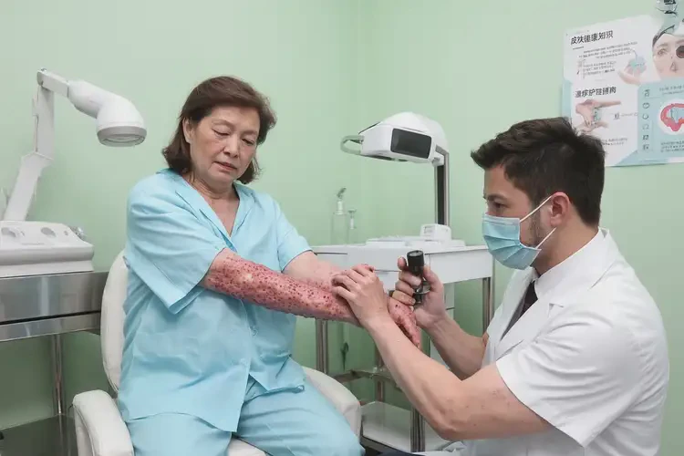 女性全身出現(xiàn)濕疹能靠自己自愈嗎(圖3)