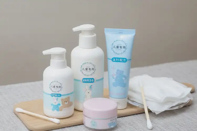 小儿四肢偶尔起湿疹不管它会自己自愈吗(图3)