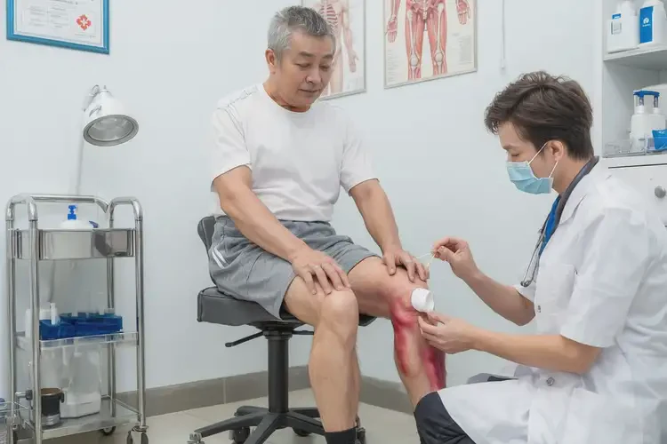 男性大腿上偶爾起濕疹不管它會(huì)自己自愈嗎(圖1)