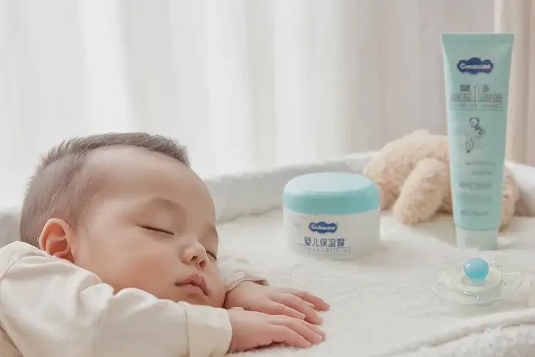 嬰幼兒大腿偶爾起濕疹能靠自己自愈嗎(圖4)