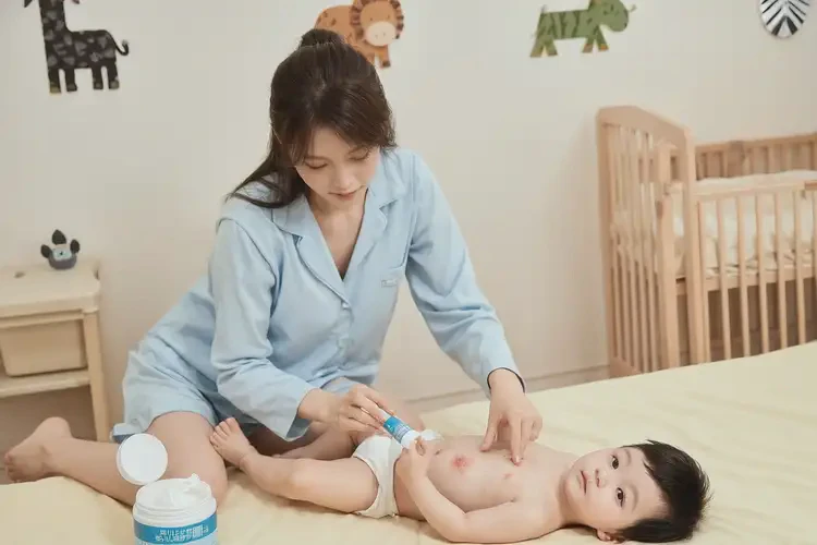 幼兒肚子上有濕疹可不可以徹底自愈(圖3)