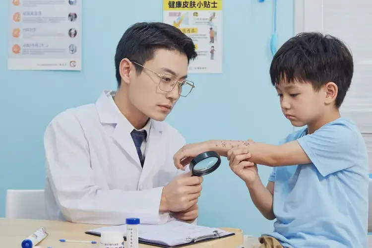 小孩屁股上出濕疹能夠徹底治愈嗎(圖2)