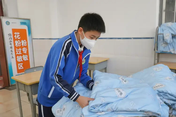 中学生身上偶尔起湿疹可以彻底自愈吗(图2)