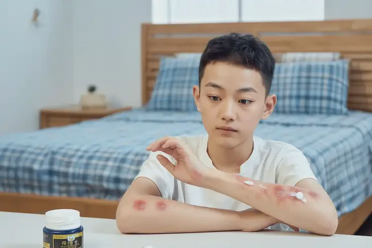 男生全身偶尔长湿疹能彻底自愈吗(图2)