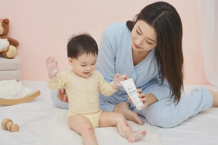 寶寶小腿起濕疹能夠徹底治愈嗎(圖2)