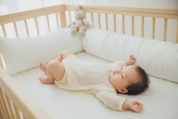 嬰兒小腿經(jīng)常長濕疹不管它會(huì)自己好嗎(圖2)