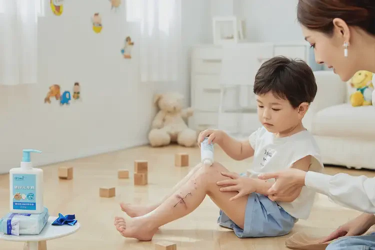 少兒大腿起濕疹不管它會自己自愈嗎(圖2)