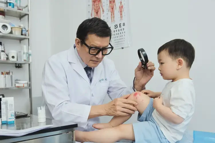 幼兒大腿上偶爾長濕疹可以徹底自愈嗎(圖1)