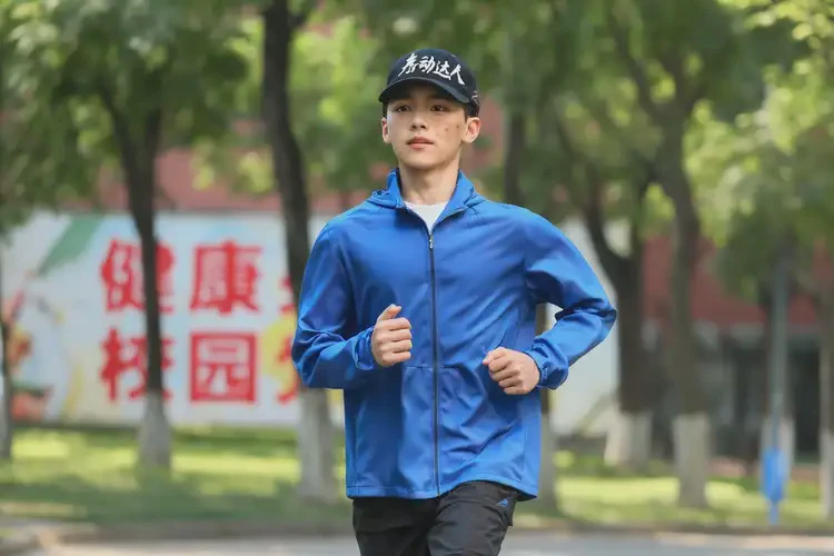 大學生臉上偶爾起濕疹能夠徹底治愈嗎(圖2)