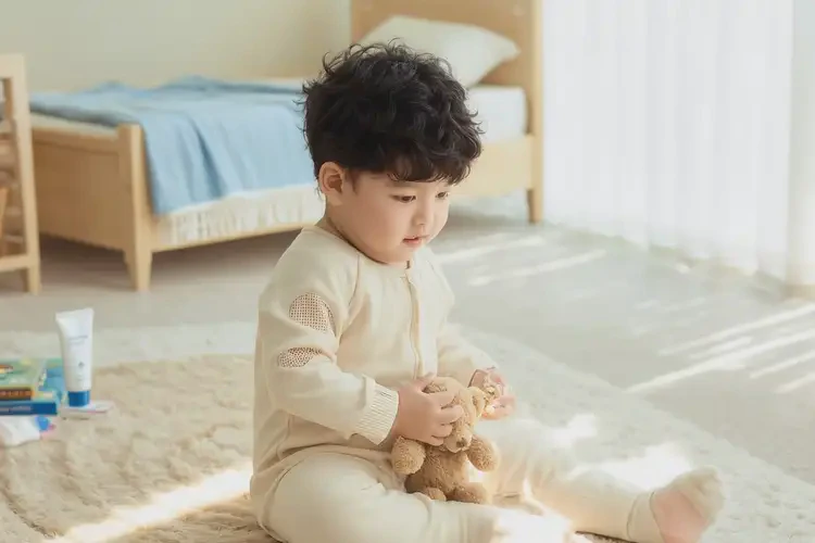 幼兒面部長(zhǎng)濕疹可以徹底自愈嗎(圖1)