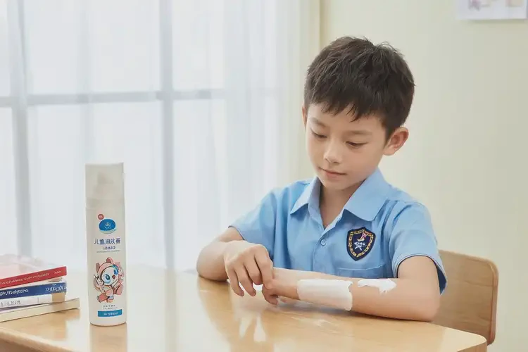 小学生手臂出湿疹能不能彻底自愈(图2)