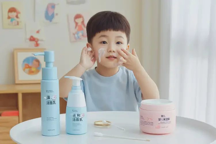 孩子臉上容易起濕疹可以徹底自愈嗎(圖2)