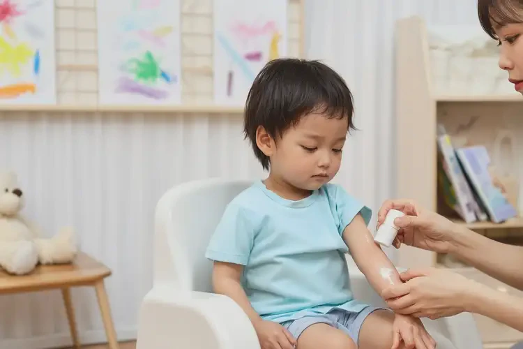 幼兒手臂上長濕疹能徹底自愈嗎(圖3)
