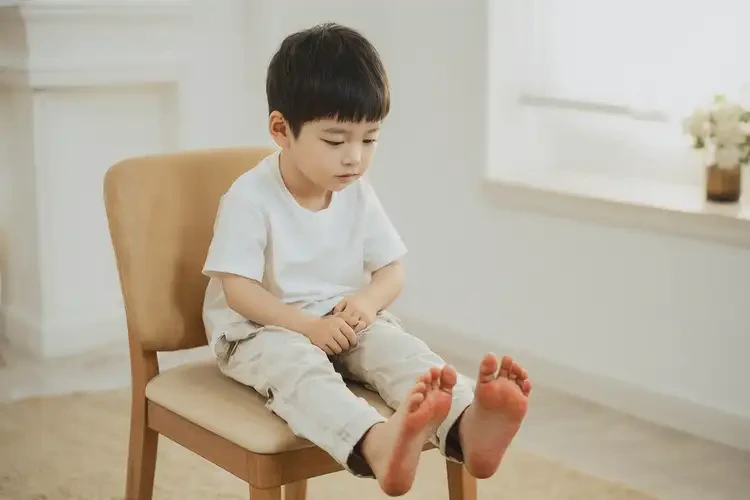 少兒腳上偶爾起濕疹能徹底自愈嗎(圖3)