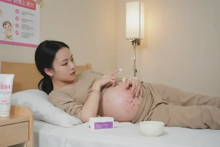 產(chǎn)婦肚子上容易起濕疹不管它會自己痊愈嗎(圖2)