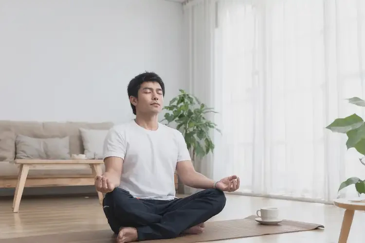 大學(xué)生手臂上容易長濕疹不管它會(huì)自己自愈嗎(圖1)