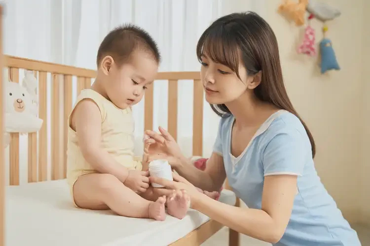 新生兒小腿起濕疹能靠自己自愈嗎(圖3)
