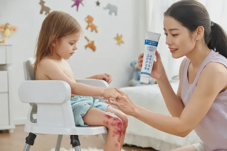孩子大腿出濕疹能夠徹底治愈嗎(圖2)