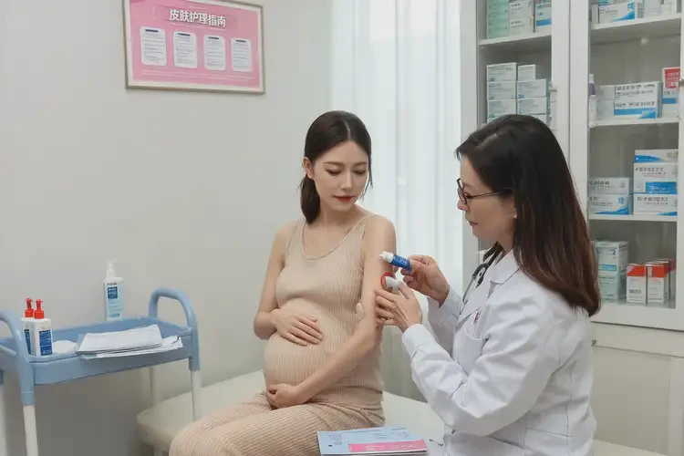 產(chǎn)婦肚子上出現(xiàn)濕疹不管它會自己痊愈嗎(圖3)