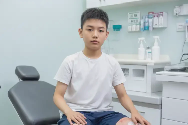 青少年小腿有濕疹能靠自己自愈嗎(圖1)